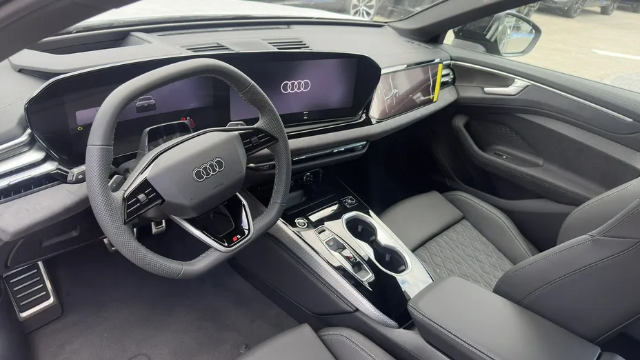 AUDI A6 -