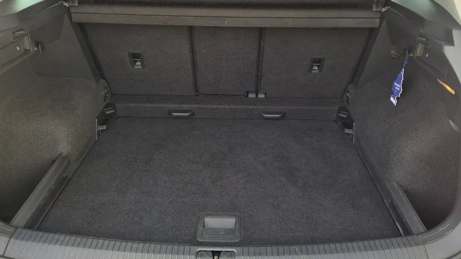 VOLKSWAGEN Tiguan -