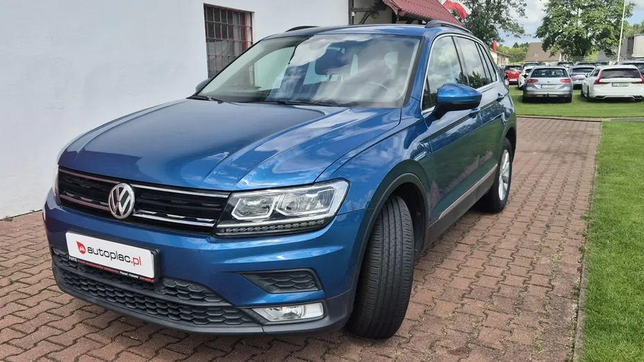 VOLKSWAGEN Tiguan -