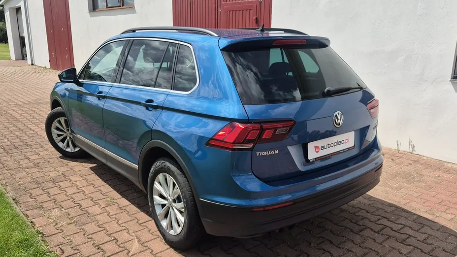 VOLKSWAGEN Tiguan -