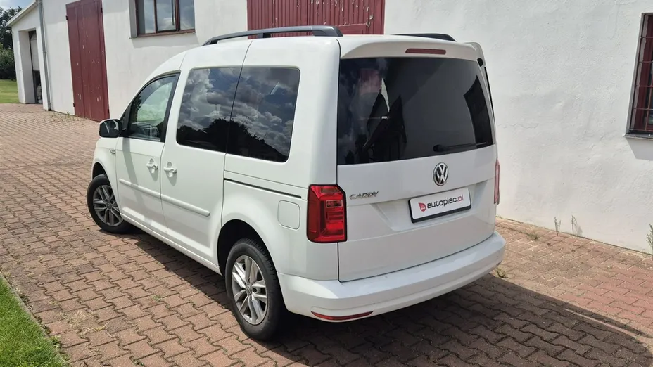 VOLKSWAGEN Caddy -