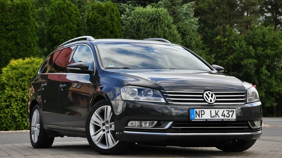 VOLKSWAGEN Passat -