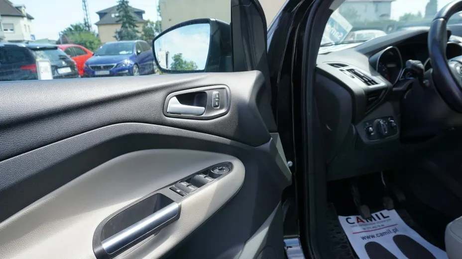 FORD Kuga -