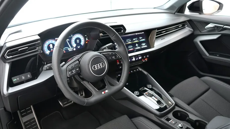 AUDI A3 Limousine -