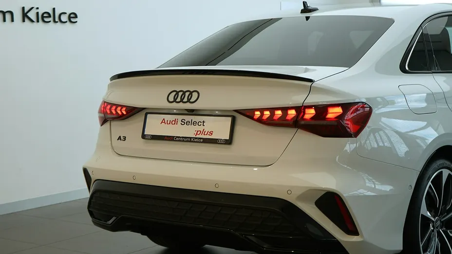 AUDI A3 Limousine -