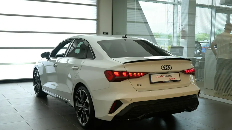 AUDI A3 Limousine -