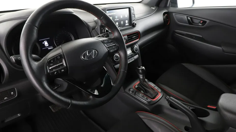 HYUNDAI Kona -