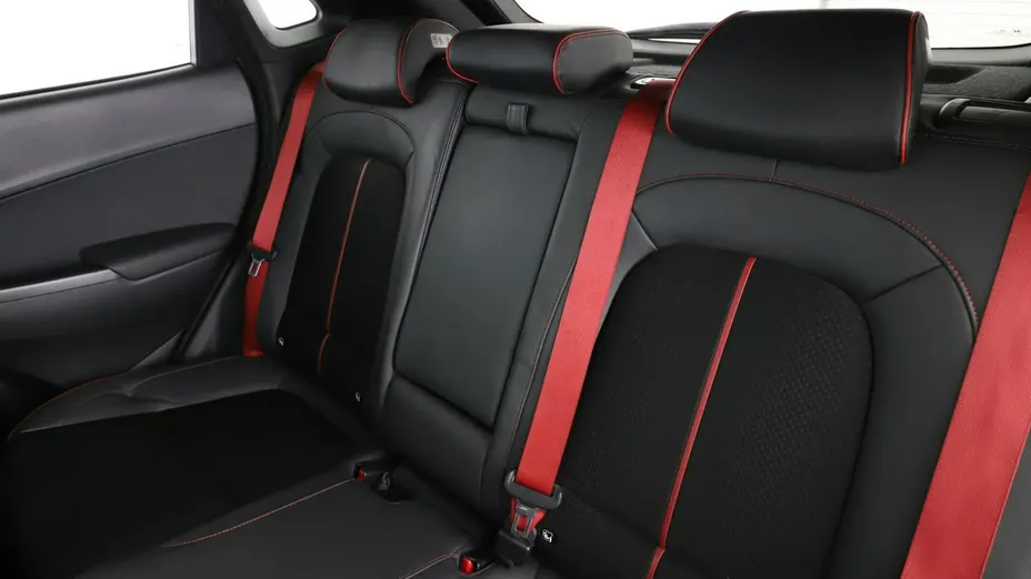 HYUNDAI Kona -