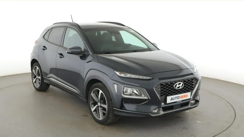 HYUNDAI Kona -