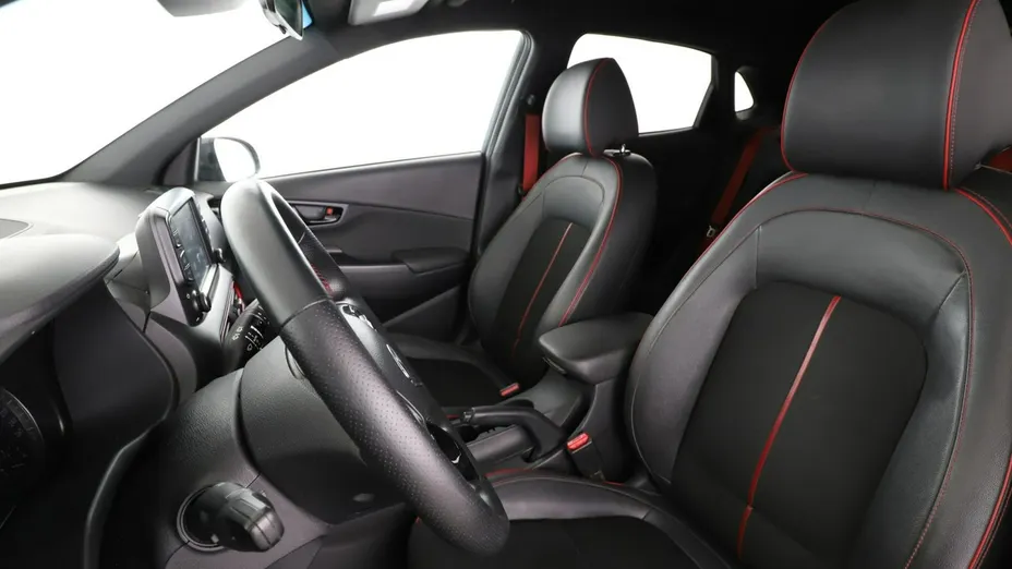 HYUNDAI Kona -