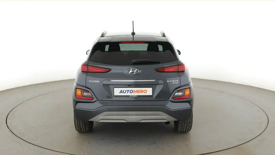 HYUNDAI Kona -