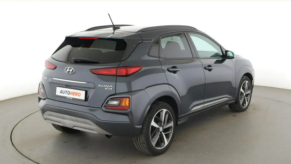 HYUNDAI Kona -