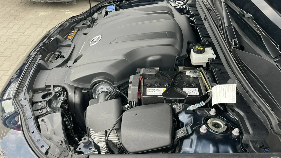 MAZDA CX-30 -