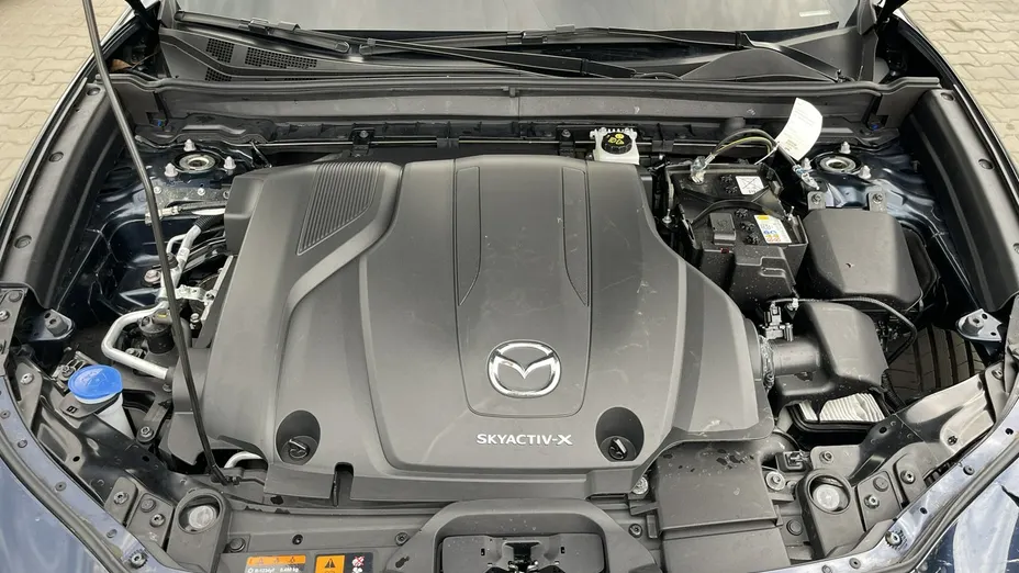 MAZDA CX-30 -