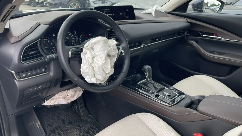 MAZDA CX-30 -