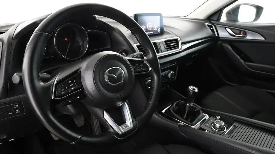 MAZDA 3 -