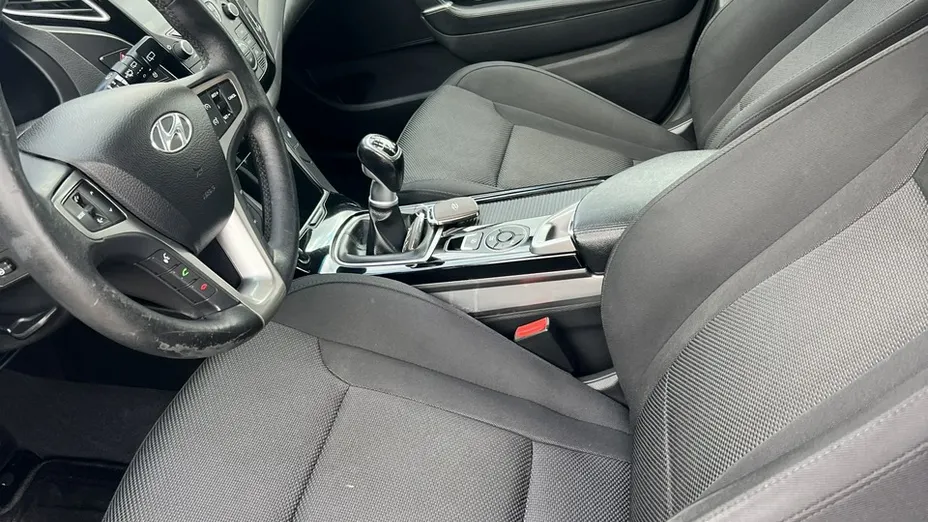HYUNDAI i40 -