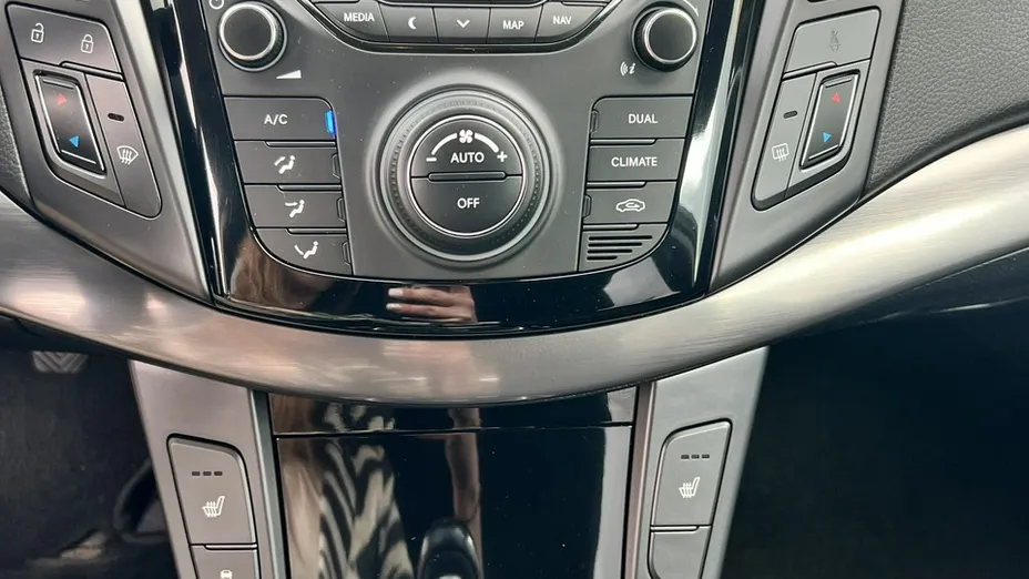 HYUNDAI i40 -