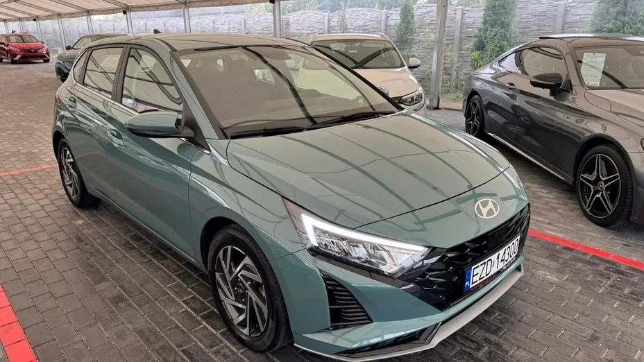 HYUNDAI i20 -