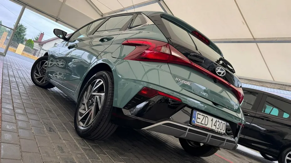 HYUNDAI i20 -