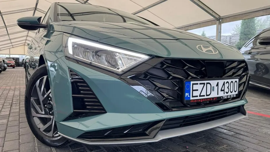 HYUNDAI i20 -
