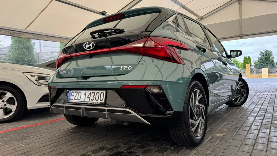 HYUNDAI i20 -