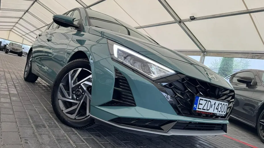 HYUNDAI i20 -