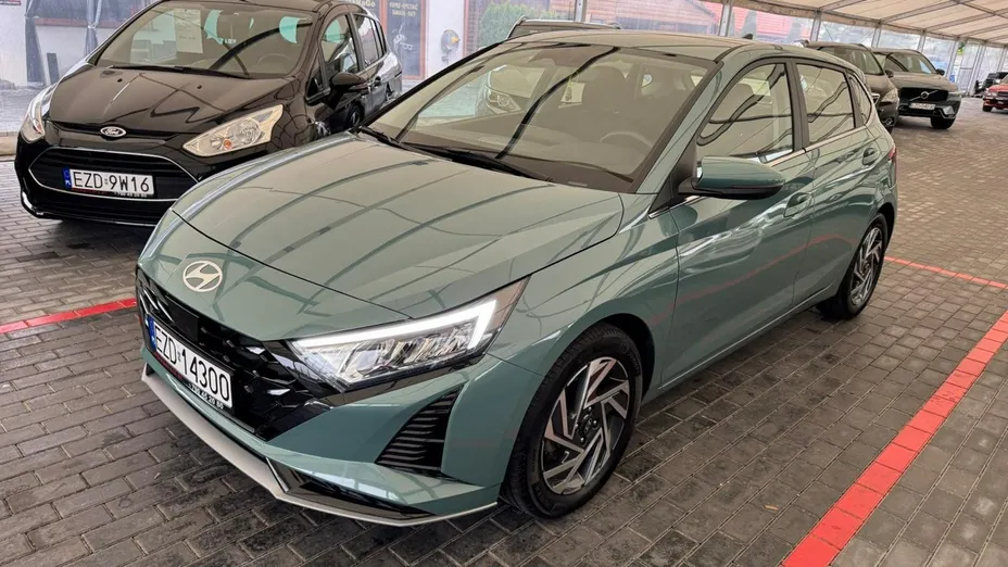 HYUNDAI i20 -