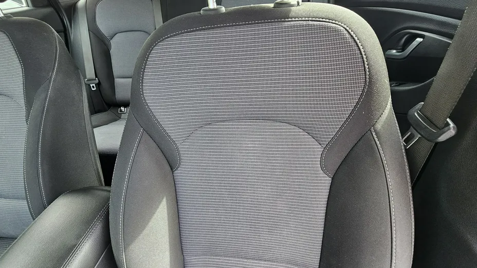 HYUNDAI i30 -