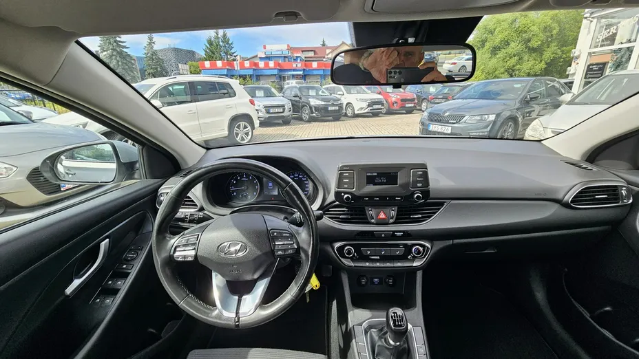 HYUNDAI i30 -