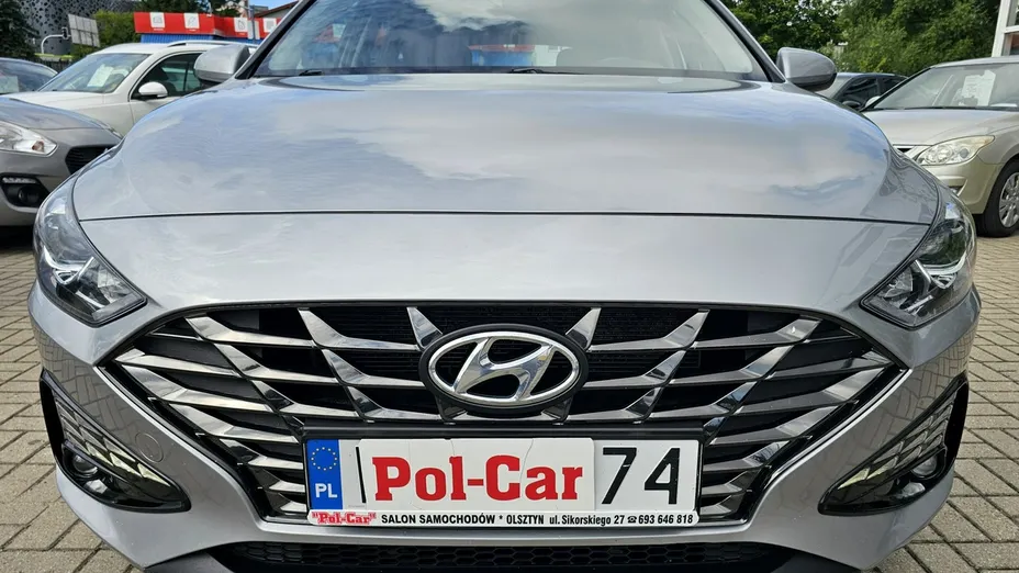 HYUNDAI i30 -