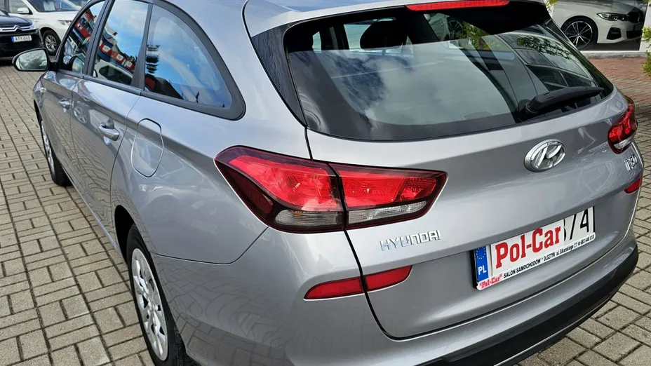 HYUNDAI i30 -