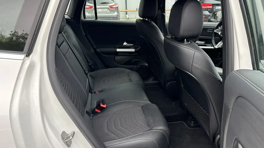 MERCEDES-BENZ EQA -