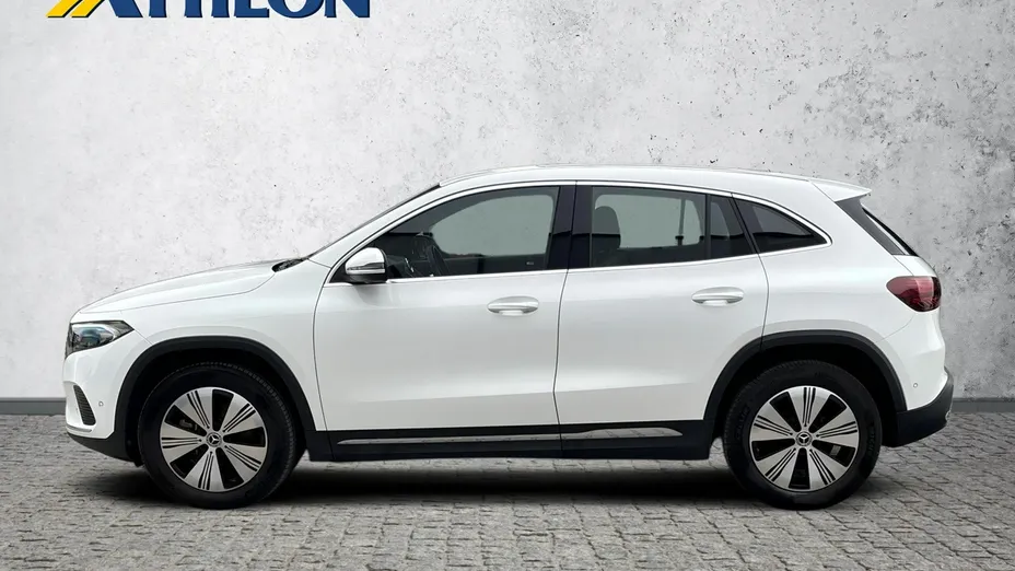 MERCEDES-BENZ EQA -