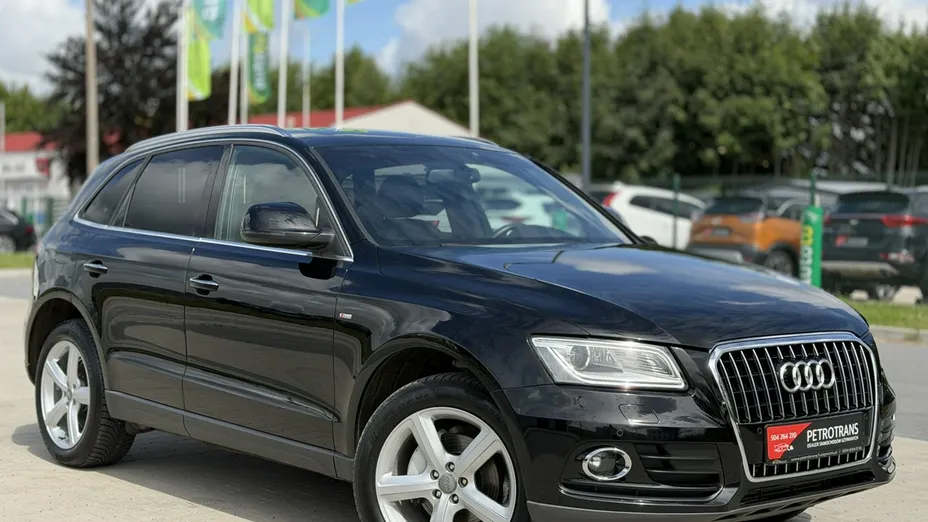 AUDI Q5 -