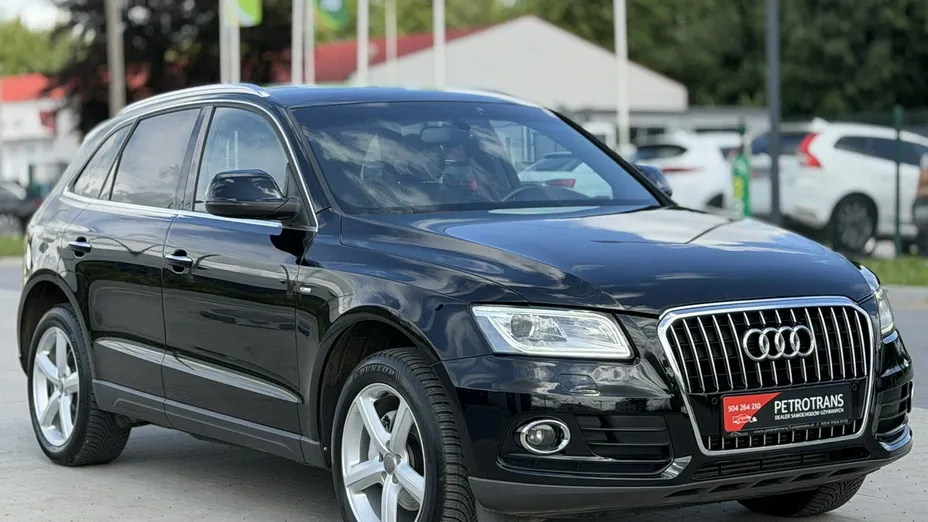 AUDI Q5 -