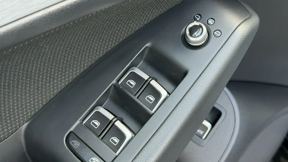 AUDI Q5 -