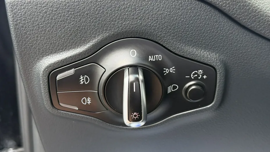 AUDI Q5 -