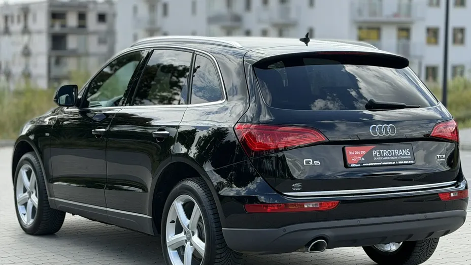AUDI Q5 -