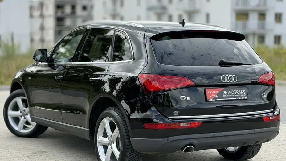 AUDI Q5 -