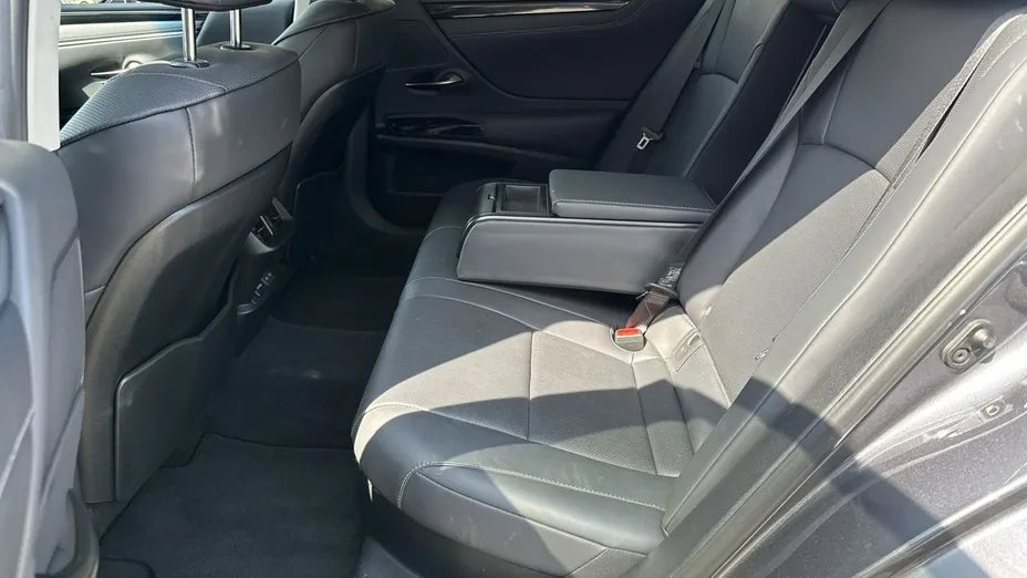 LEXUS ES -