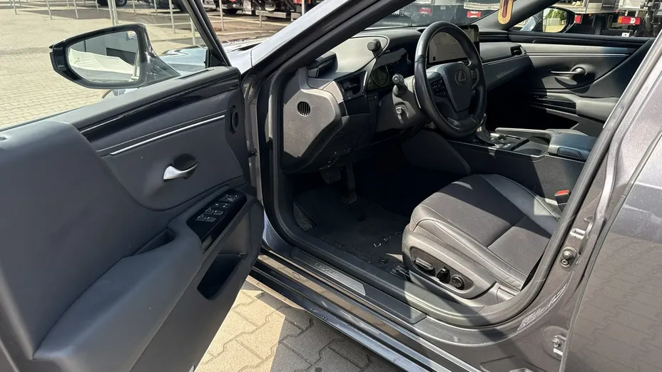 LEXUS ES -
