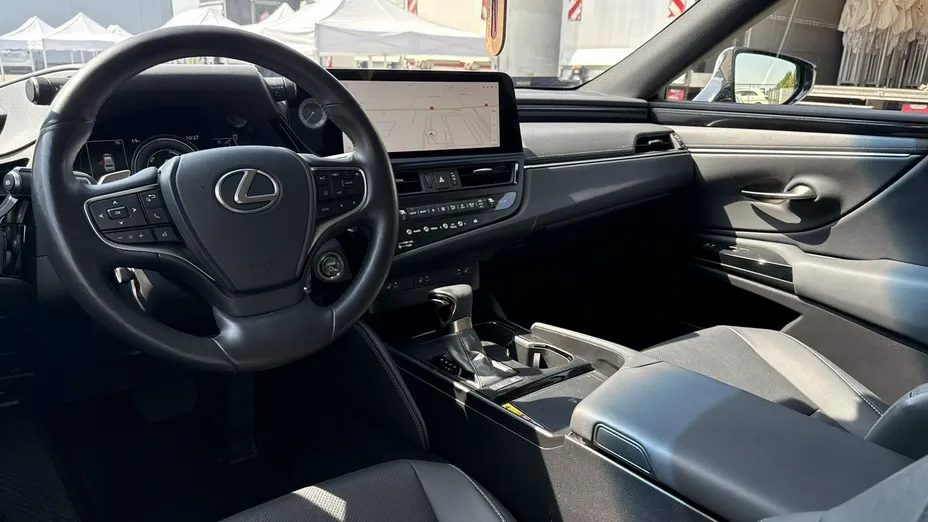 LEXUS ES -