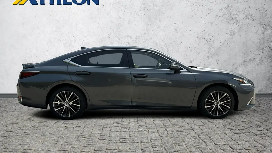 LEXUS ES -