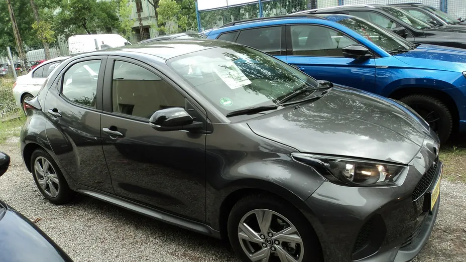 MAZDA 2 Hybrid -
