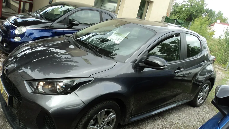 MAZDA 2 Hybrid -