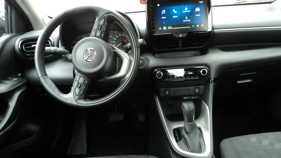 MAZDA 2 Hybrid -