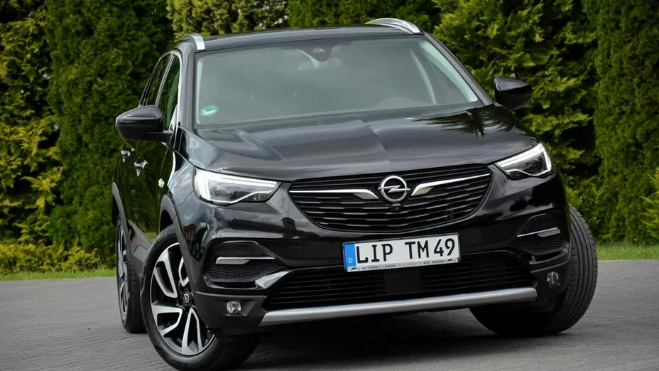OPEL Grandland X -