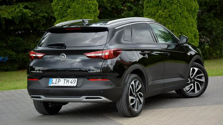 OPEL Grandland X -