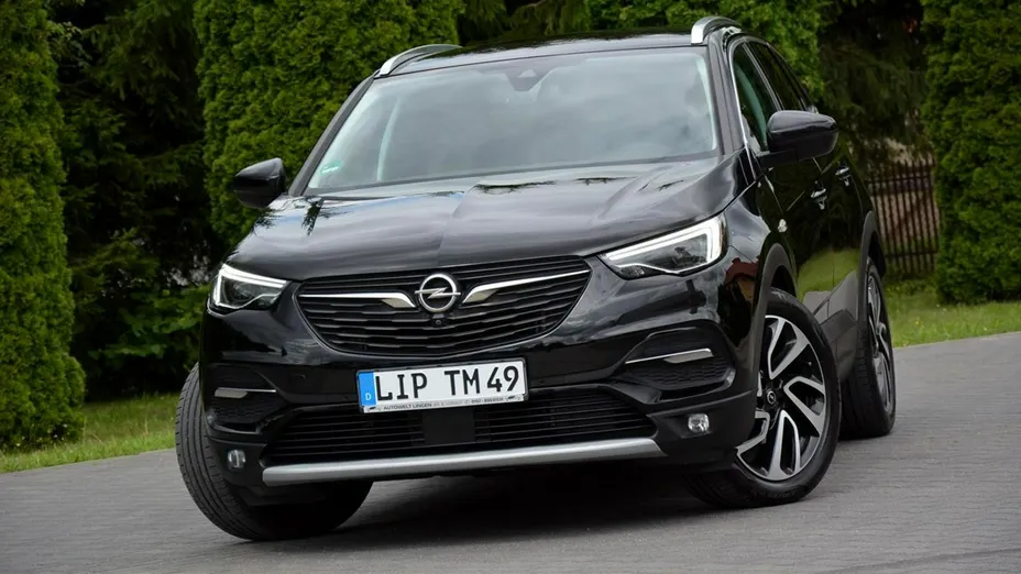 OPEL Grandland X -